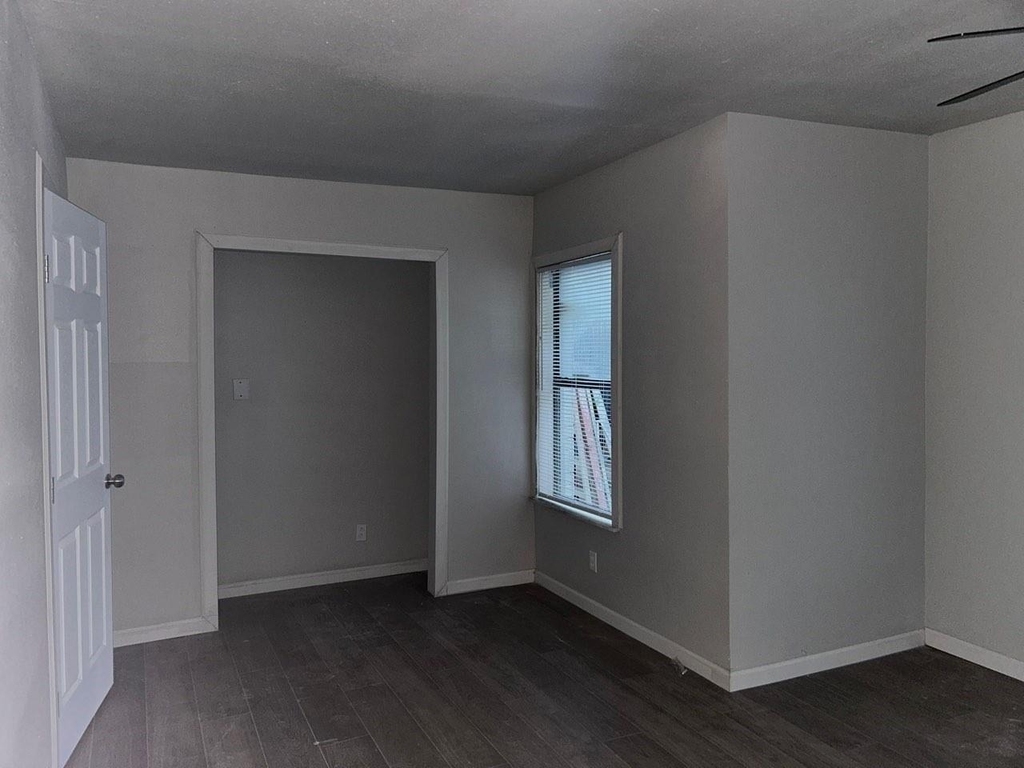 3155 Roberts Street - Photo 10