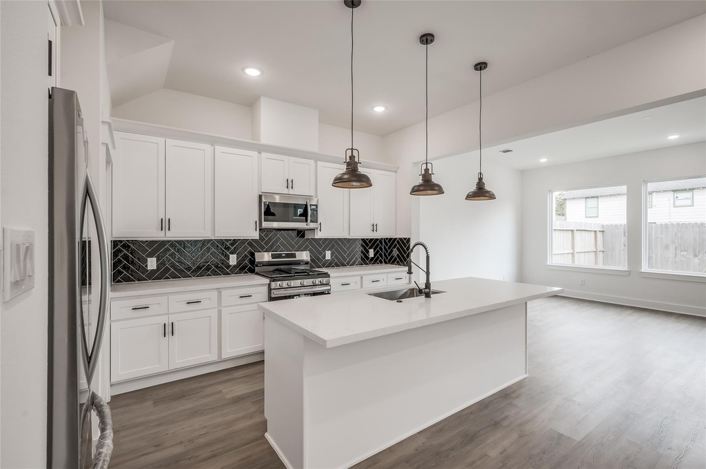 4605 Terry Street - Photo 3