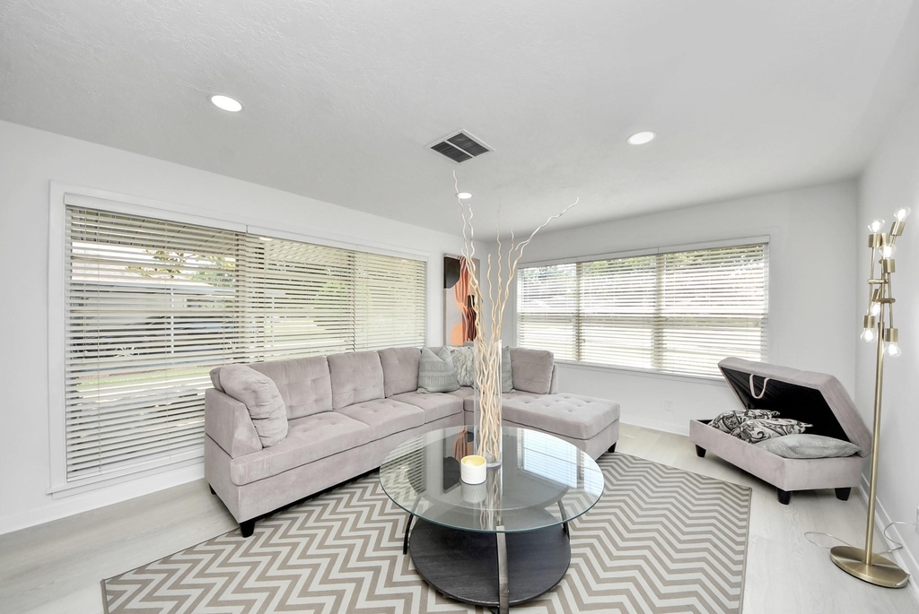 9610 Westview Drive - Photo 3