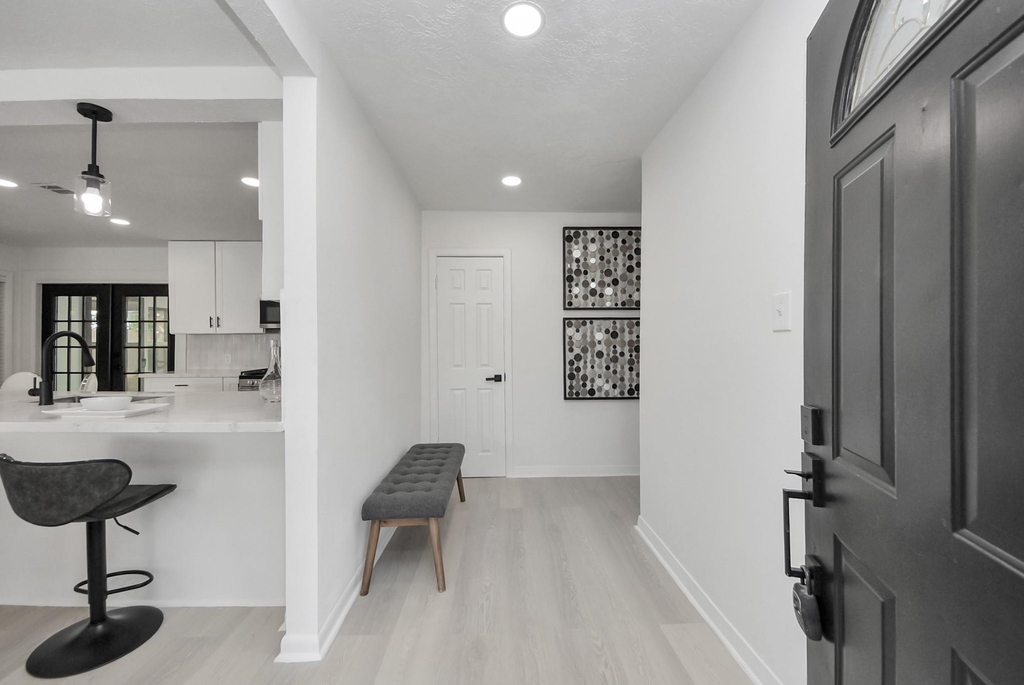 9610 Westview Drive - Photo 1