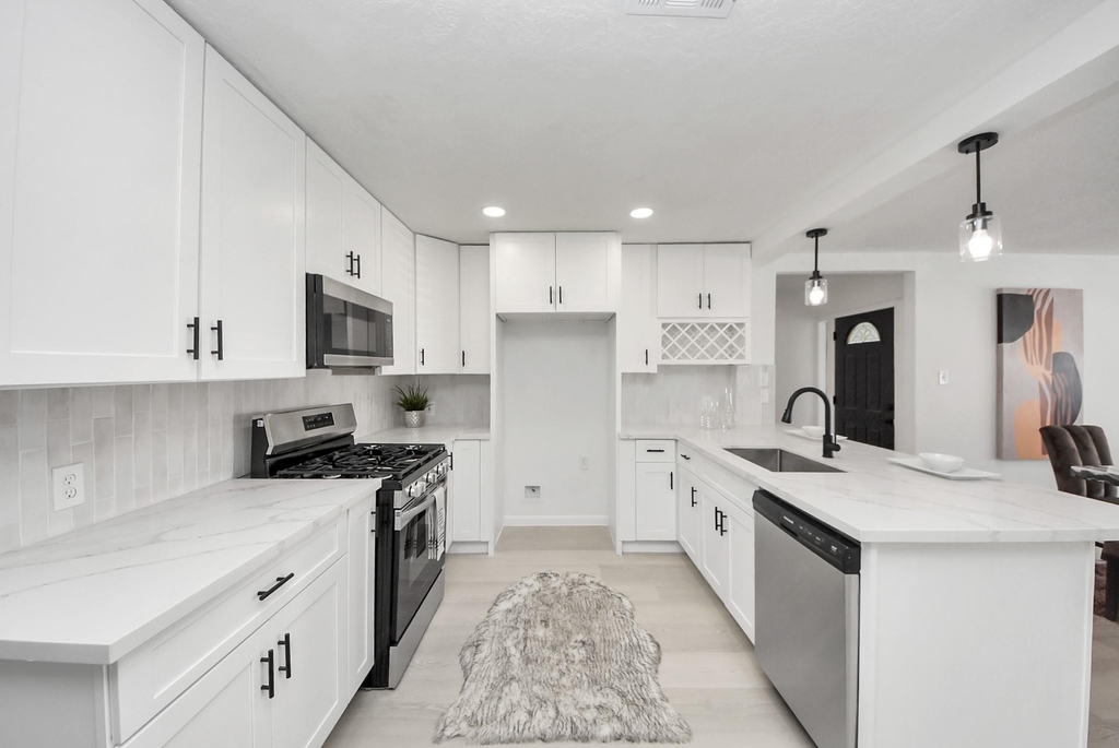 9610 Westview Drive - Photo 7