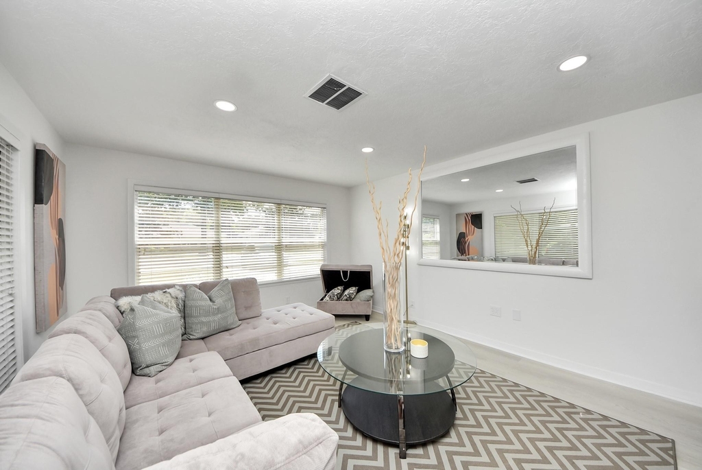 9610 Westview Drive - Photo 5