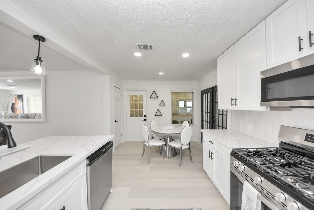 9610 Westview Drive - Photo 21