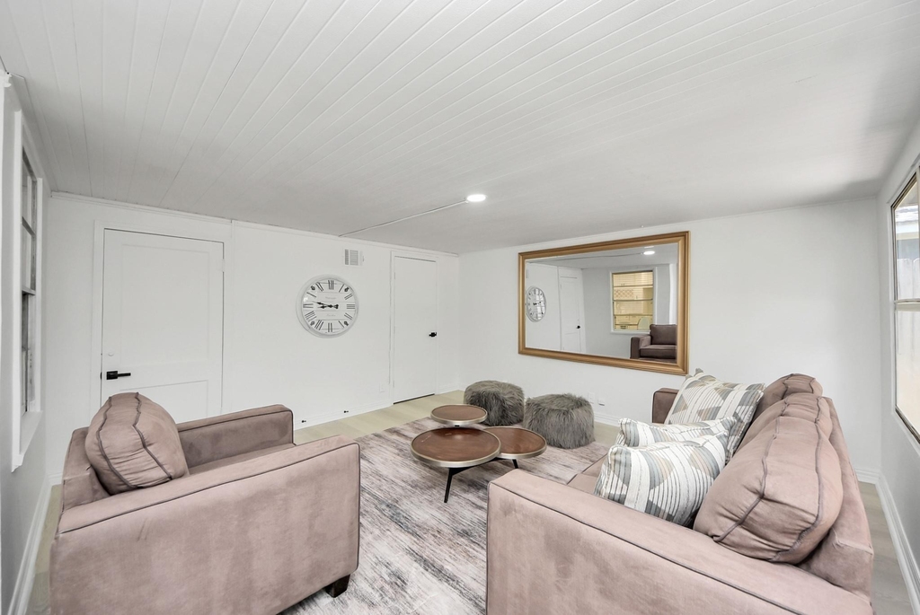 9610 Westview Drive - Photo 9