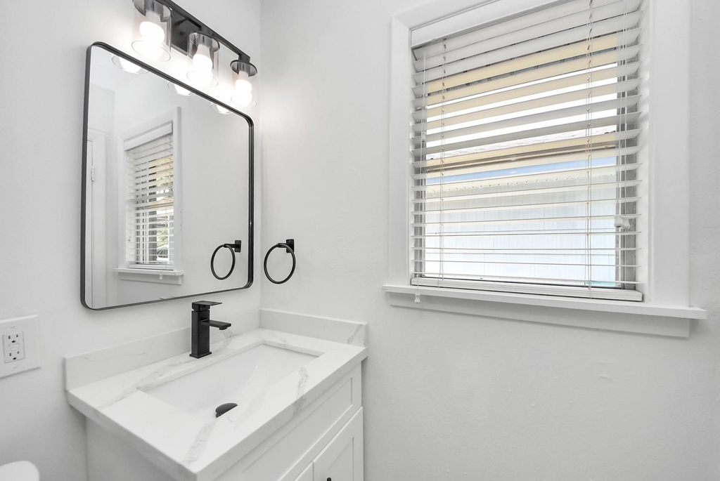 9610 Westview Drive - Photo 13