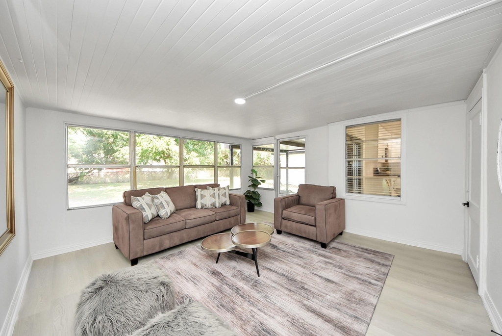 9610 Westview Drive - Photo 24