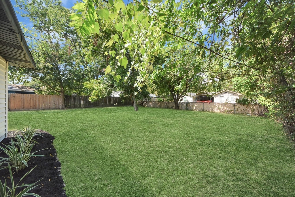 9610 Westview Drive - Photo 39
