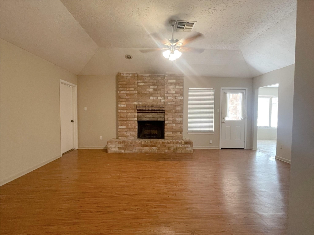 1922 Havenhouse - Photo 3