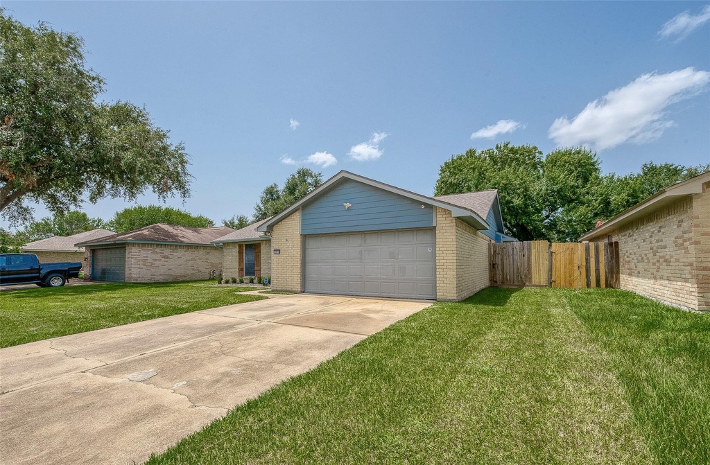 24010 Silversmith Lane - Photo 2