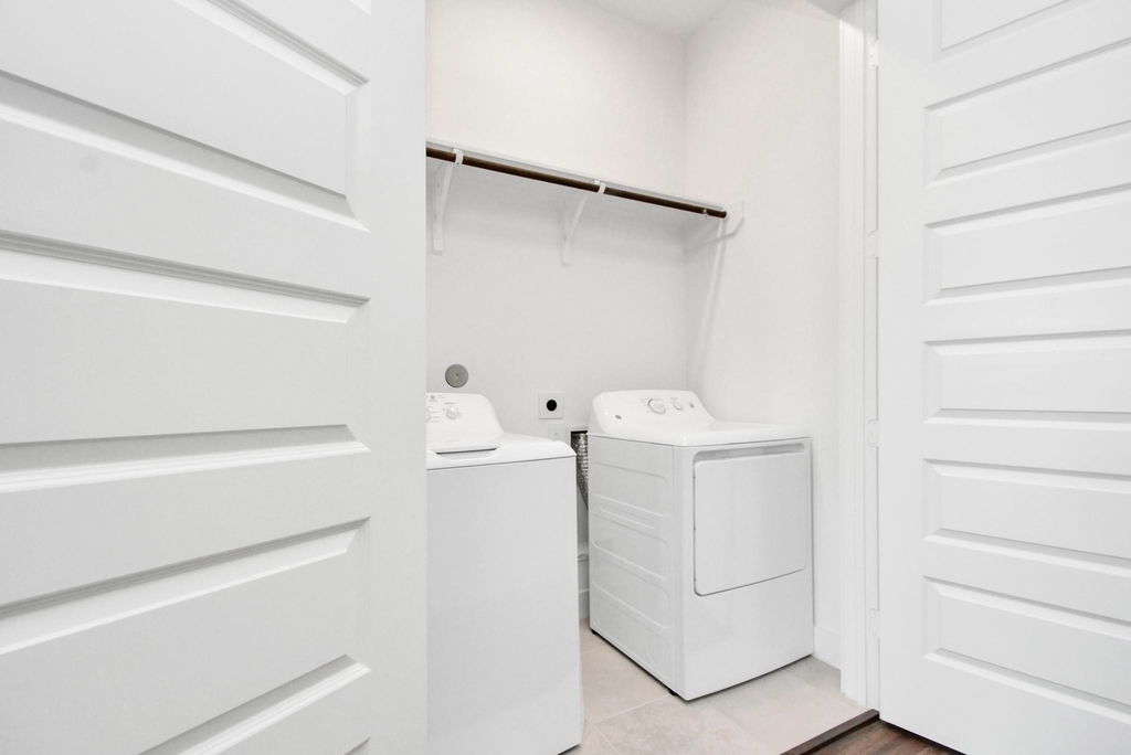 705 Strawberry Pines Court - Photo 30