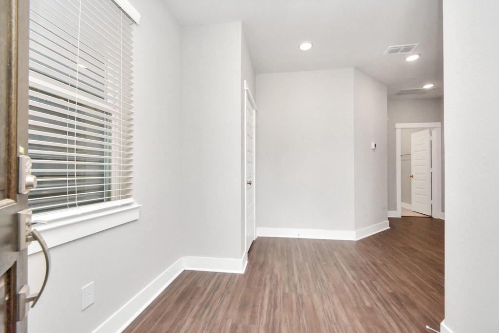 705 Strawberry Pines Court - Photo 12