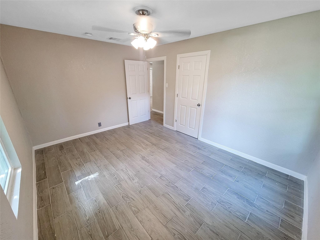 121 Wisteria Street - Photo 15