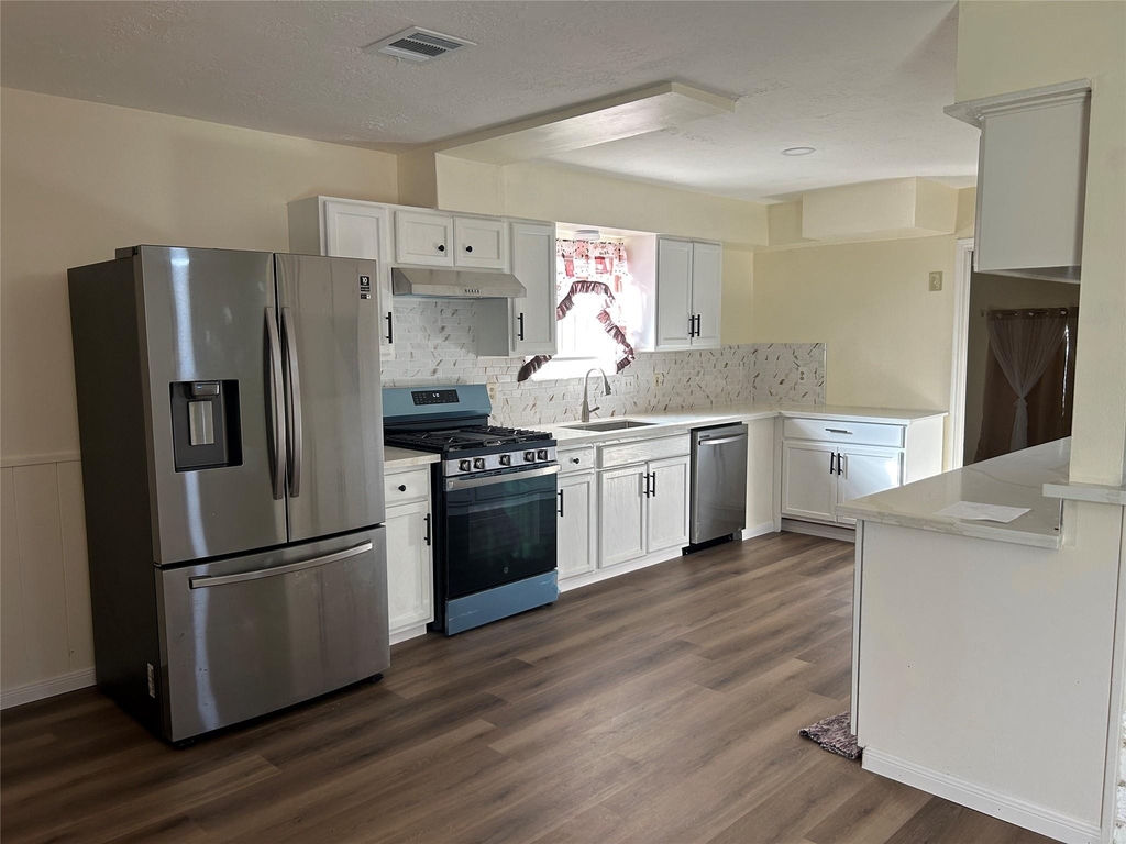 11419 Stancliff Road - Photo 1