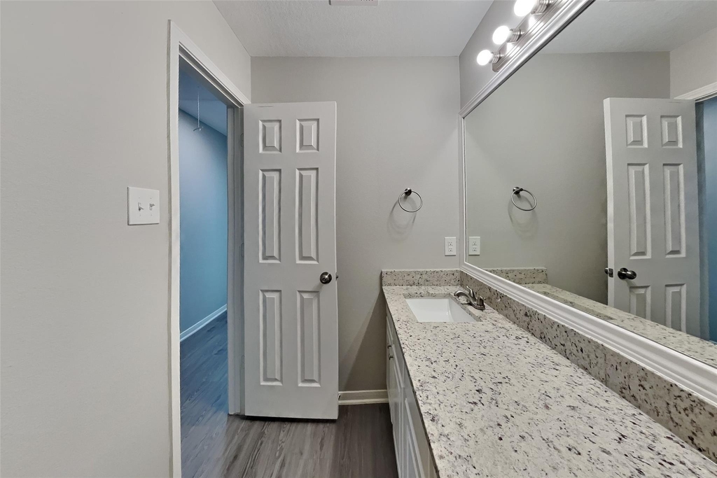 9909 Climbing Tree Street - Photo 16