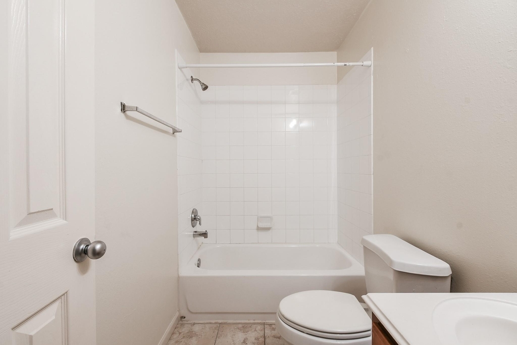 8334 Loetsch Ridge Way - Photo 24