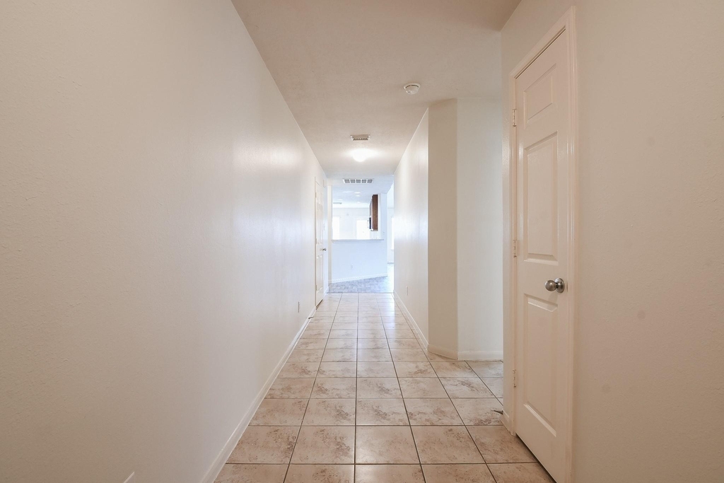 8334 Loetsch Ridge Way - Photo 17