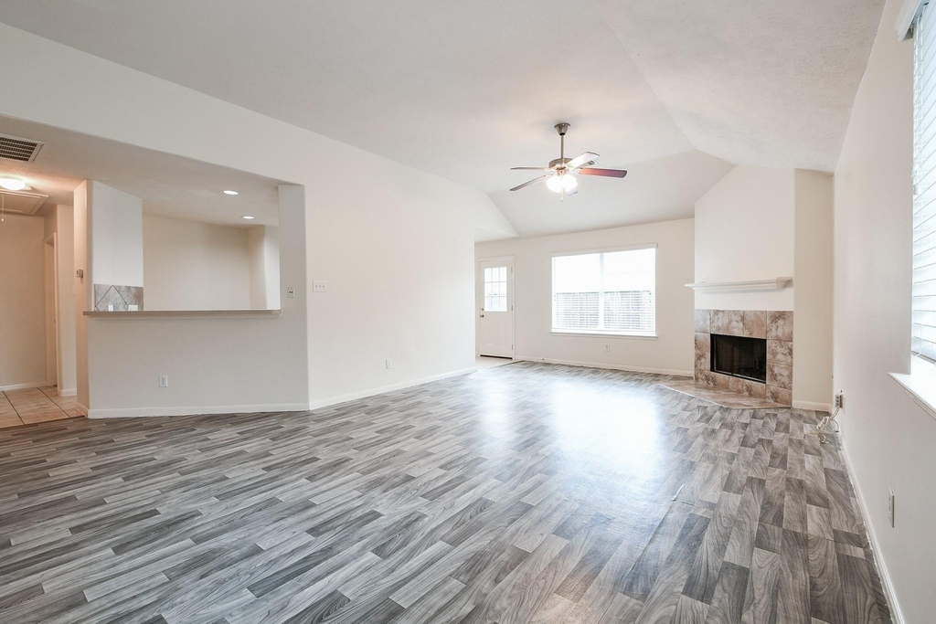 8334 Loetsch Ridge Way - Photo 2