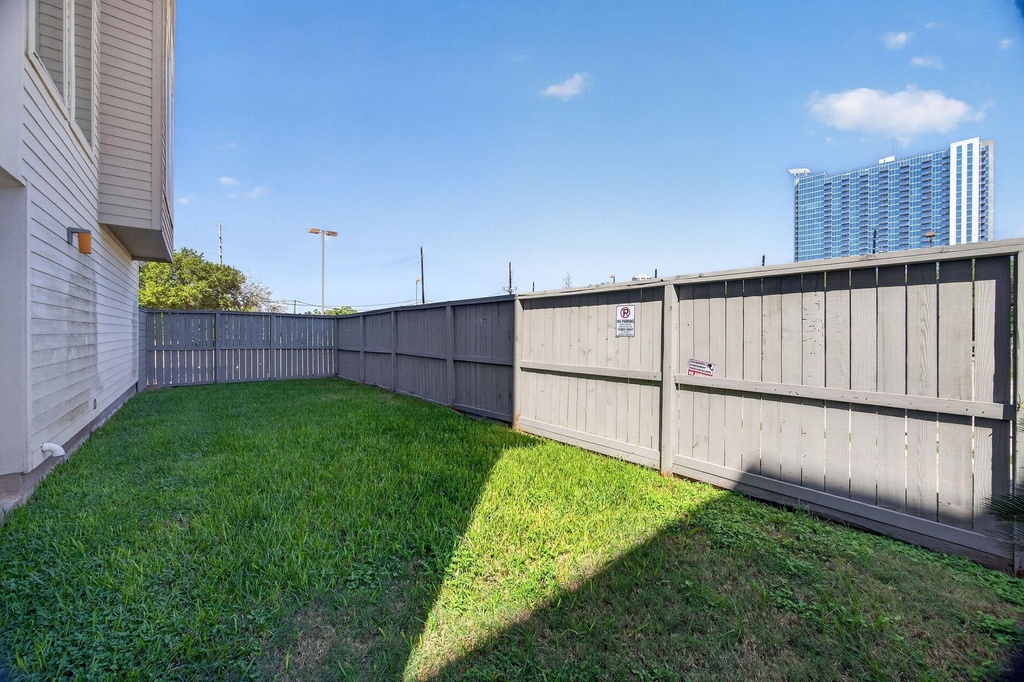 2307 Camden Drive - Photo 19