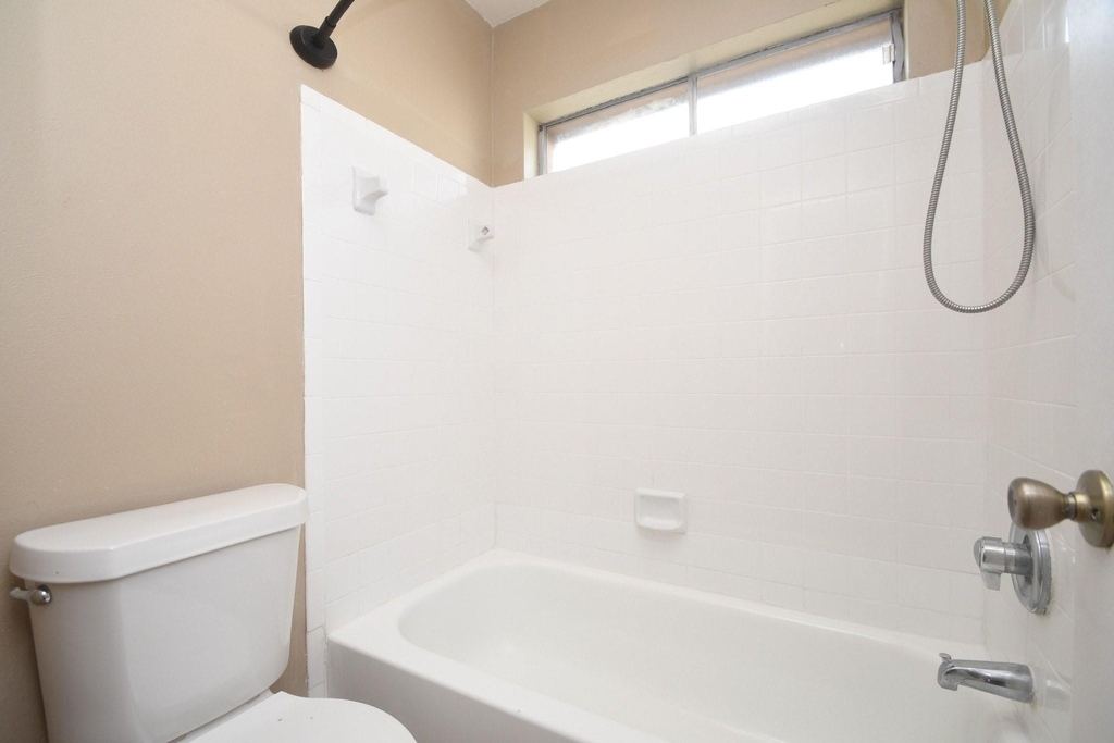 2411 Country Place Drive - Photo 24