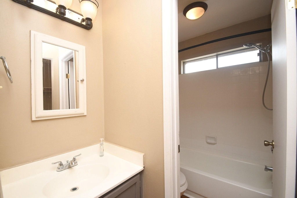 2411 Country Place Drive - Photo 22