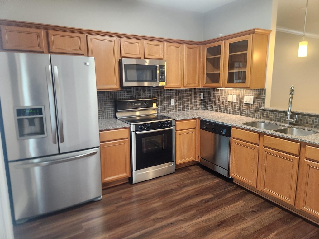 3501 Chenevert Street - Photo 16