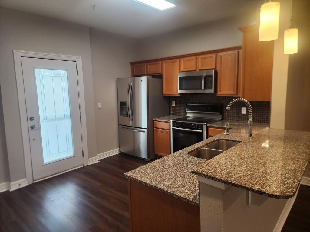 3501 Chenevert Street - Photo 15