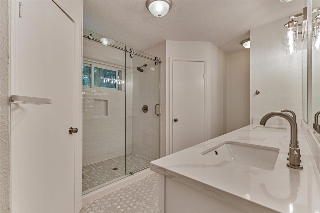 26 Sylvan Forest Drive - Photo 28