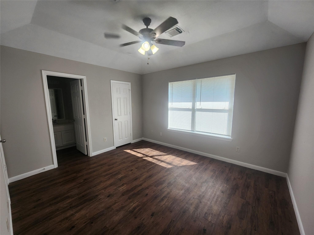 16396 Danika Oak Drive - Photo 4