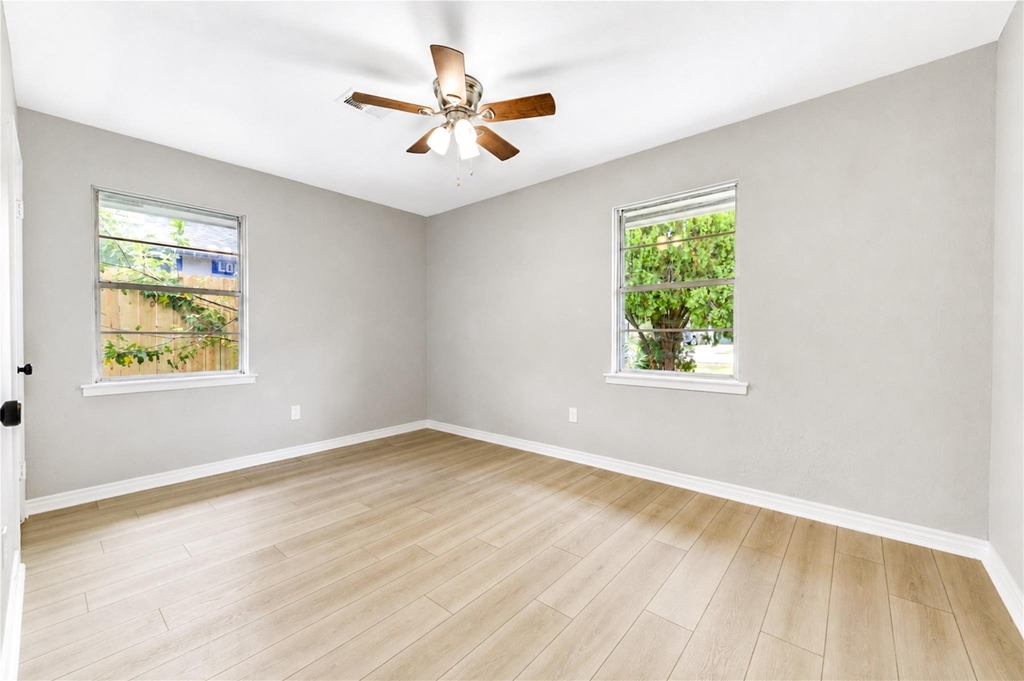 2614 7th Avenue N - Photo 17