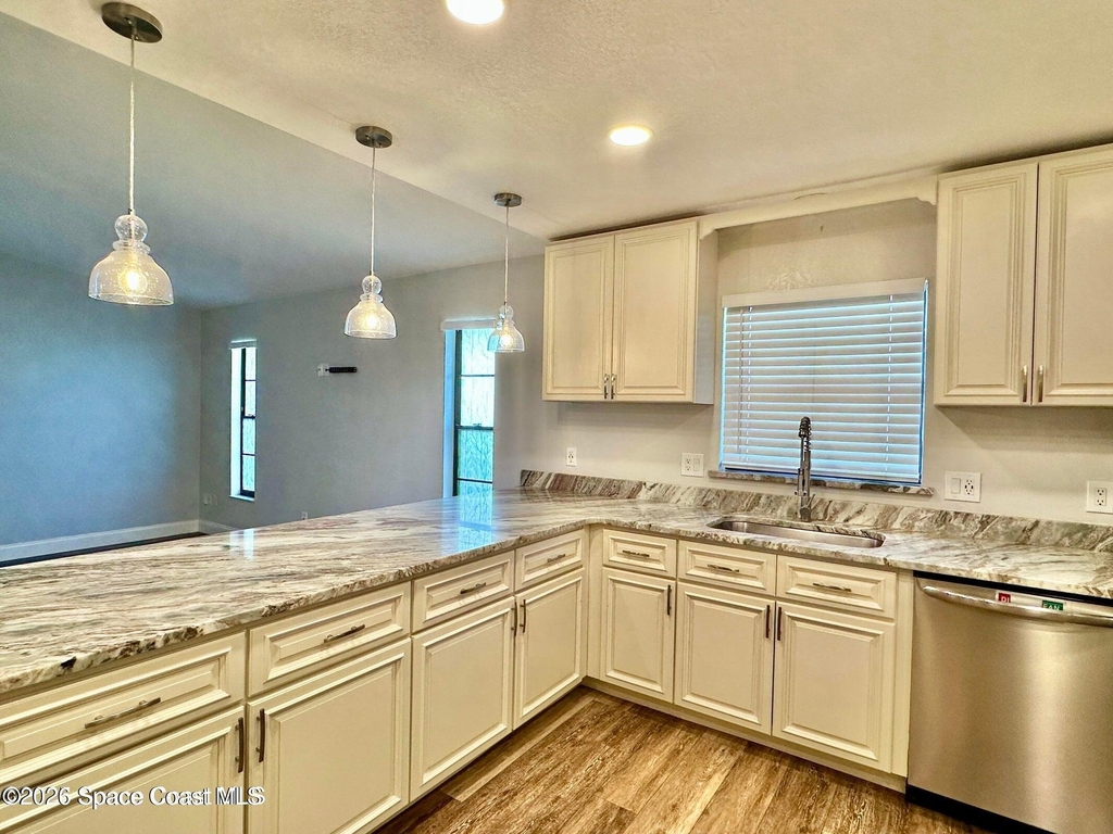 426 Inlet Avenue Se - Photo 17