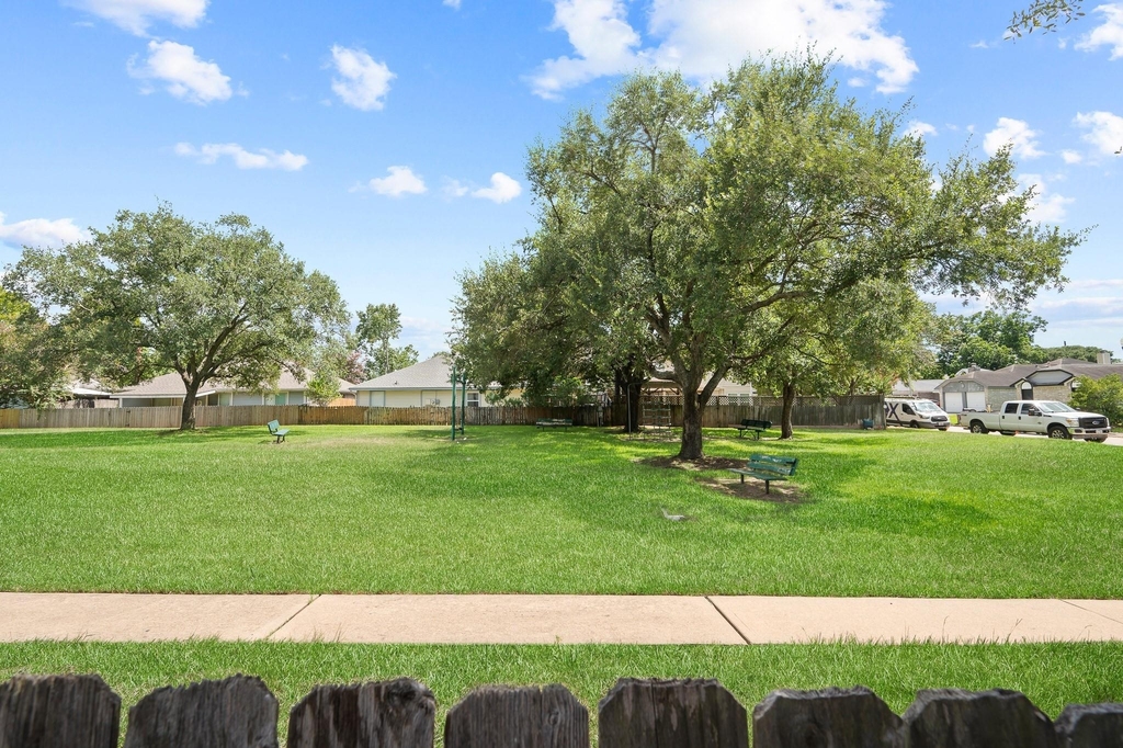 19419 Lake Hollow Lane - Photo 28