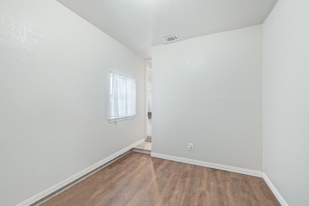 19419 Lake Hollow Lane - Photo 22