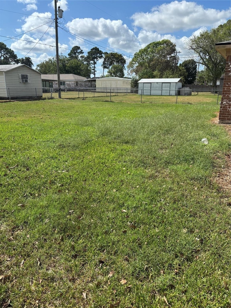 608 Circle Way - Photo 11