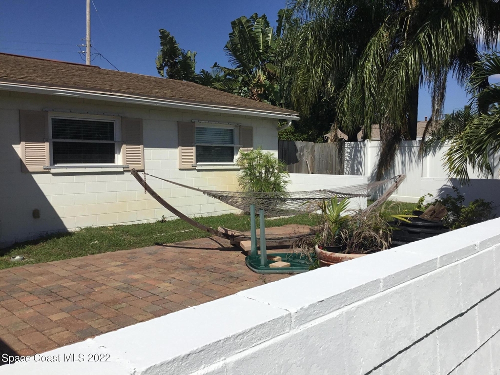 1085 New Hampton Way - Photo 1