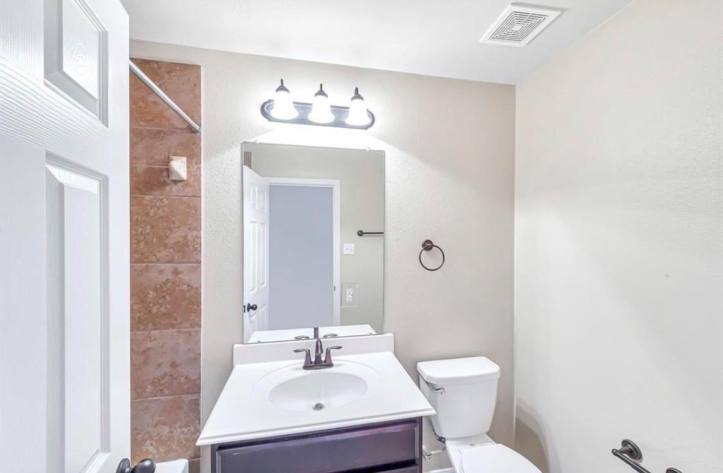 6043 Shelbourne Park Lane - Photo 10