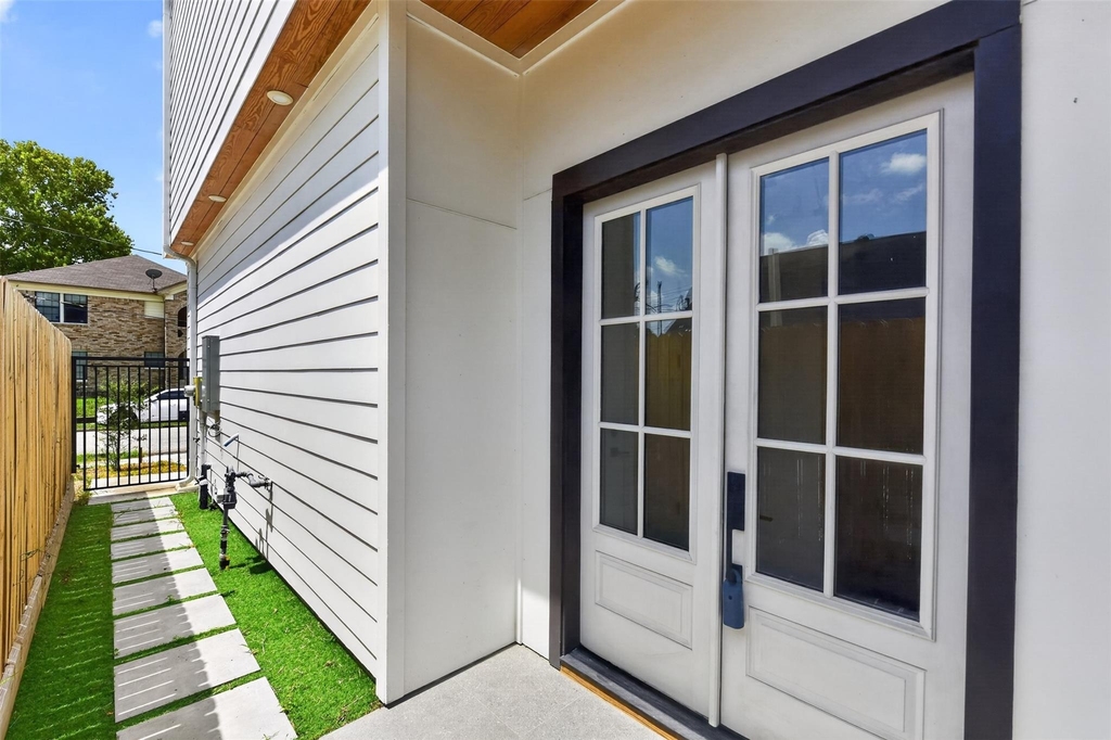 2911 Wichita Street - Photo 10