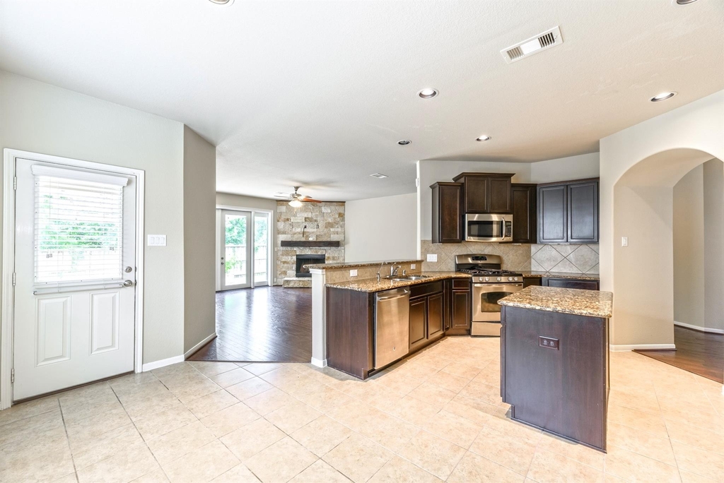 202 Black Swan Place - Photo 8