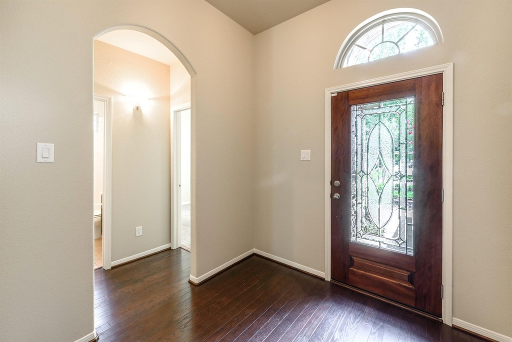 202 Black Swan Place - Photo 2