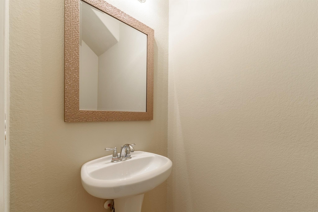 202 Black Swan Place - Photo 25