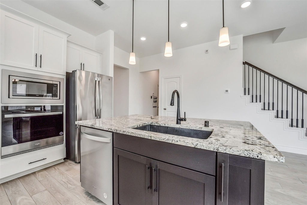 7106 Bur Oak Bend Way - Photo 12
