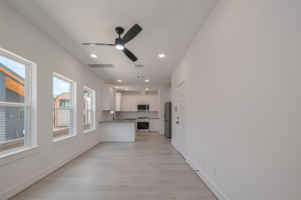 1350 W 24th Street - Photo 8