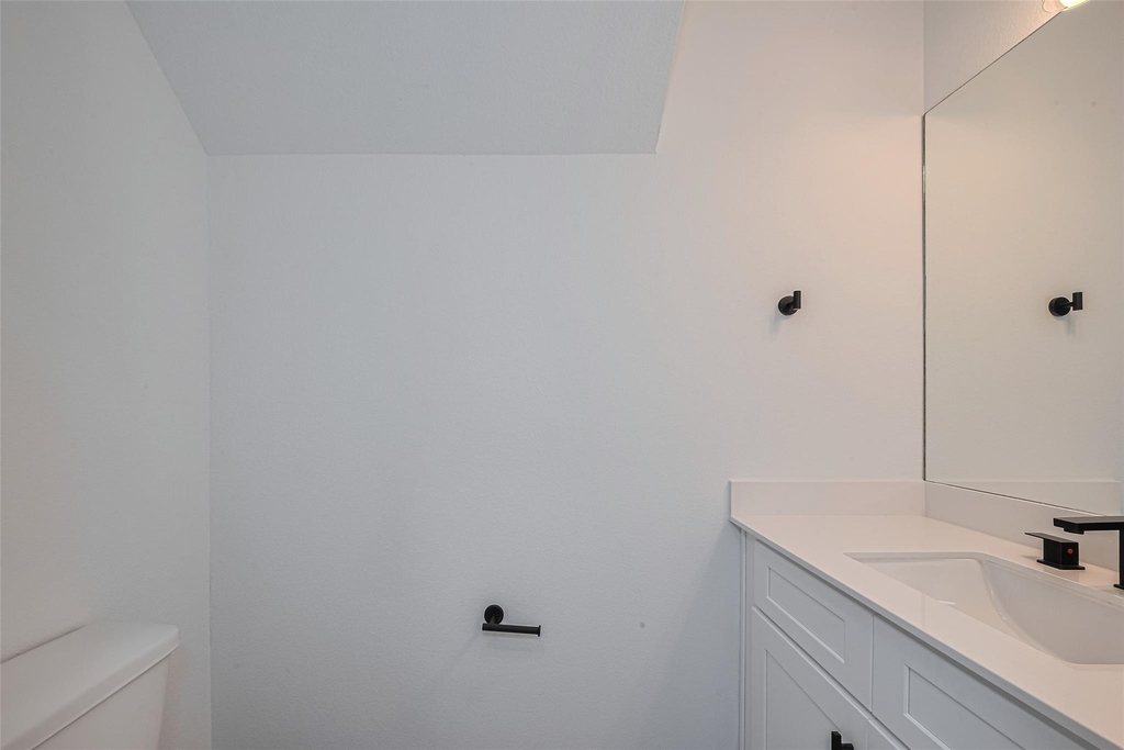 1350 W 24th Street - Photo 16