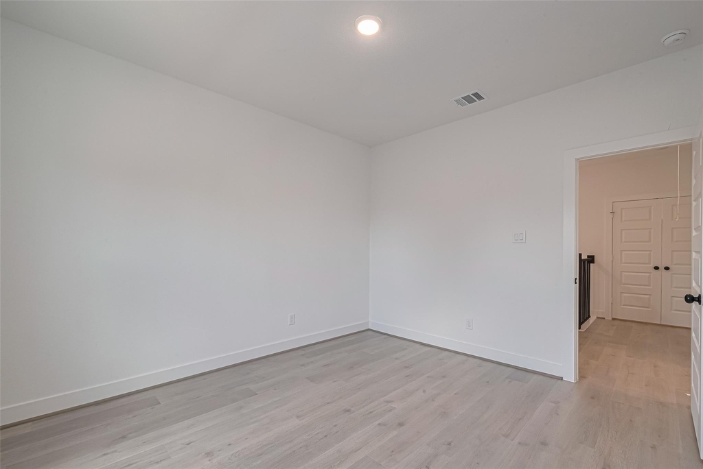 1350 W 24th Street - Photo 21
