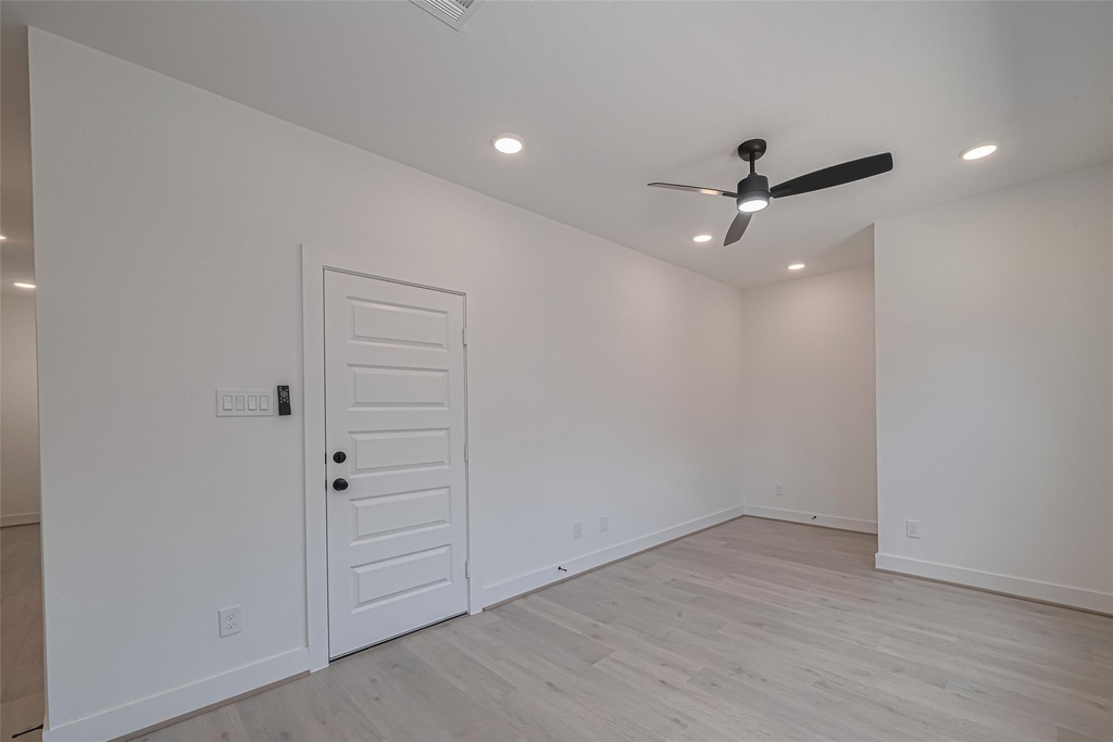 1350 W 24th Street - Photo 6