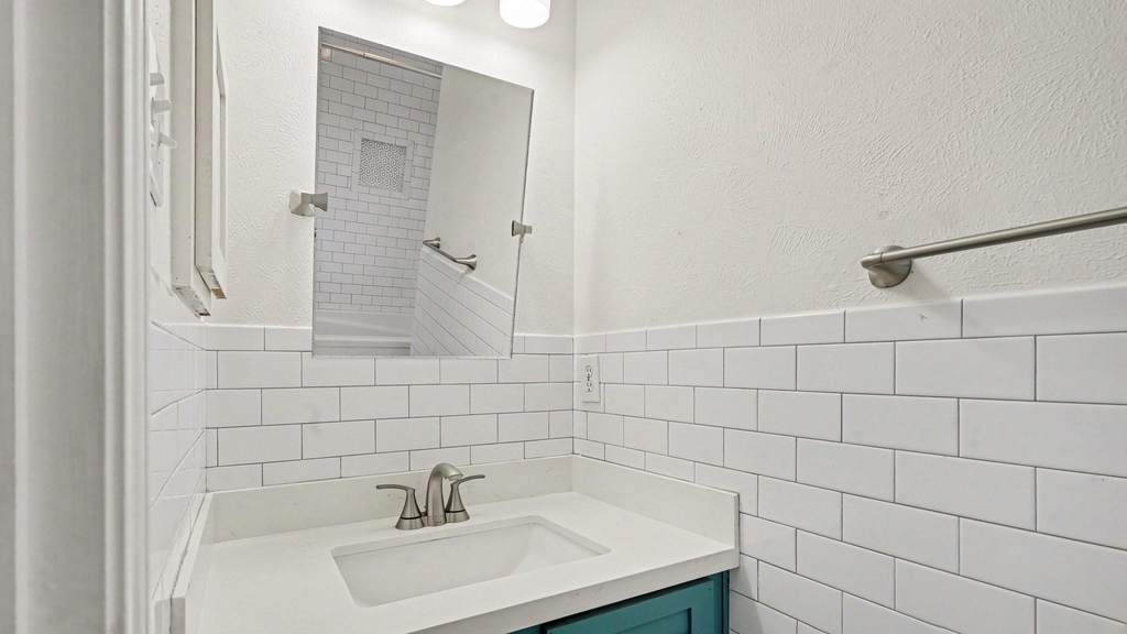 13711 Brighton Park Drive - Photo 19