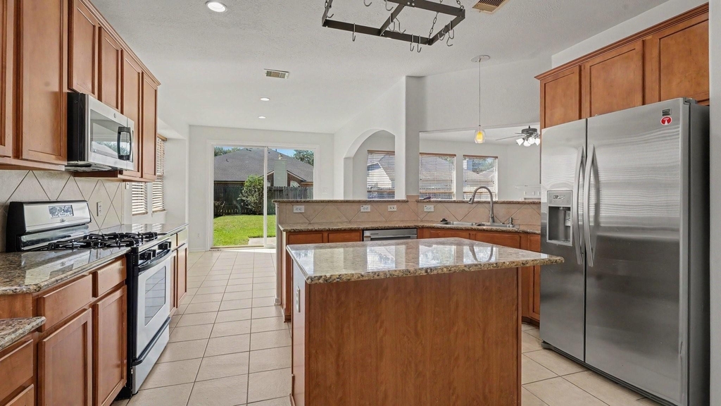 13711 Brighton Park Drive - Photo 12