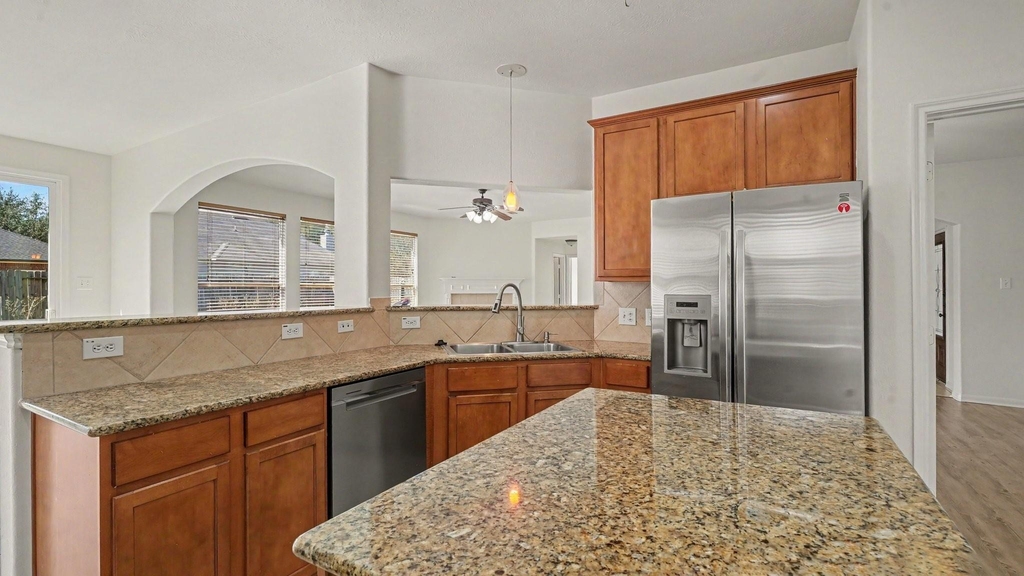 13711 Brighton Park Drive - Photo 10