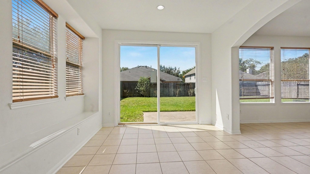 13711 Brighton Park Drive - Photo 13
