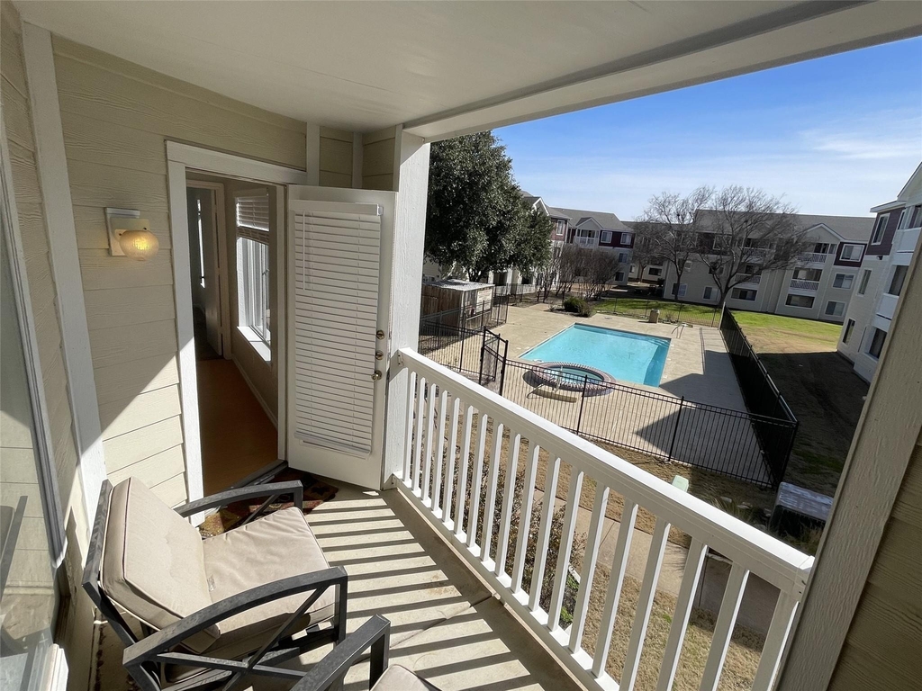 523 Southwest Parkway - Photo 26