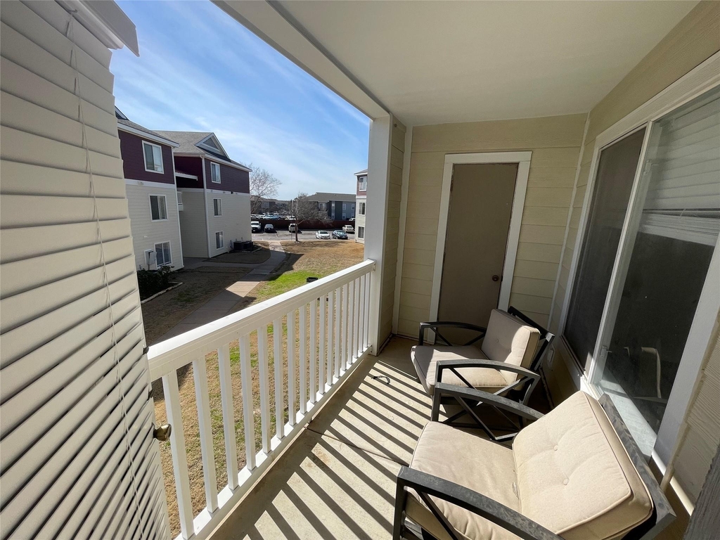 523 Southwest Parkway - Photo 27